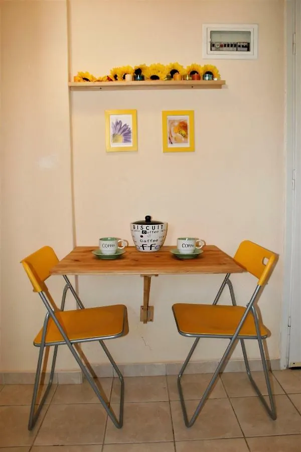 Cosy Apartment By The Sea Metamorfosi  Greece